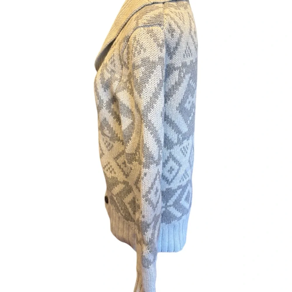 Banana Republic stay warm